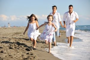 correre sulla spiaggia copia